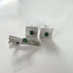 Item thumbnail for item 3a99e35c-50bf-4be7-b0de-9f8e44785930