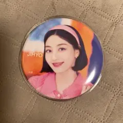TWICE ジヒョ レア缶バッチセット TWICE ジヒョ 缶バッジ セット - メルカリ