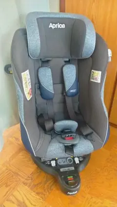 2023年購入★吐き戻しなし アップリカ クルリラ ISOFIX 付属品完備 2023年購入☆吐き戻しなし アップリカ クルリラ ISOFIX 付属品完備