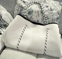 Item thumbnail for item 1b70ea4b-292d-43db-94e5-723a4be4ac1b