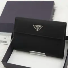 未使用品　箱付き　PRADA プラダ　三つ折り財布　三角プレート　ナイロン　黒