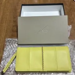 新品⭐︎NADAYA 限定カラー CRAZY ラウンドジップ 二つ折り財布 - メルカリ
