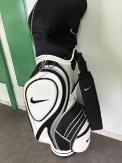 NIKE ゴルフバック　キャディバック　美品　廃盤品 廃盤☆nike Nike ナイキ ゴルフ キャディバッグ - メルカリ