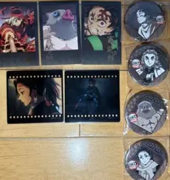 鬼滅の刃　DININGお楽しみくじ　ブロマイド・クリアカード・缶バッチ