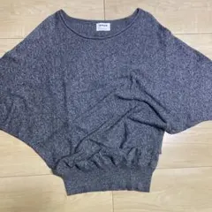 PLST グレー ニットチュニック　アシンメトリーヘム　アンゴラ混　ドルマン袖