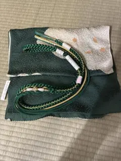 未使用 正絹 帯締め 帯揚げ セット グリーン系 金糸 飾り付き 和装小物