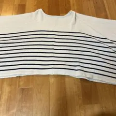 アイボリー・ネイビー ストライプ ニットトップス