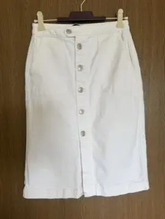 Bershka ホワイトデニム タイトスカート S size 34のサムネイル