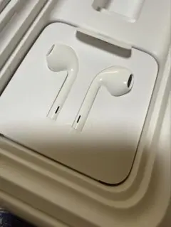 Apple 純正イヤホン　未使用新品