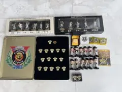 阪神タイガース 2003優勝記念グッズまとめ売り フィギュア ピンバッジ星野監督 阪神タイガース 2003優勝記念グッズまとめ売り フィギュア ピンバッジ