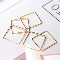 アクセサリー作りやレジンにも◎ スクエアフレームパーツ ゴールド20mm10個