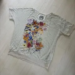 ScoLar 半袖 Tシャツ 花柄 刺繍 パッチワークのサムネイル