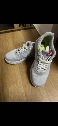 NIKE AIR FORCE 1 スニーカー　かなりお得！
