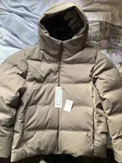 ユニクロ　 シームレスダウンパーカ　新品