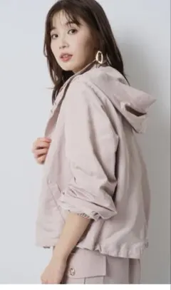 【未使用タグ付き】JUSGLITTY 撥水ショートブルゾンのサムネイル