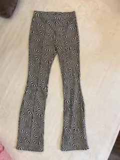 Bershka 波模様 フレアパンツ