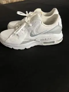 【美品】Nike Air Max エクシーホワイト スニーカー　24.5
