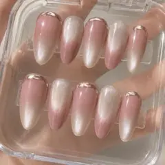 上品ピンクベージュ マグネットネイル ミラーフレンチ