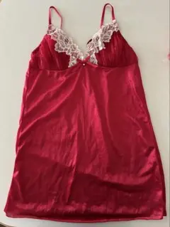 赤いレース付きキャミソール M75