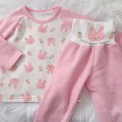 うさぎ柄♡フリースパジャマセット95