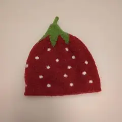 いちご　ニット帽子