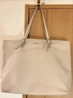 FURLA フルラ トートバッグ ベージュ 肩掛け ショルダーバッグ 大きめ