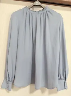 earth とろみ2wayスタンドフリルブラウス