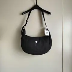 マリークワント　ワンポイント刺繍 ナイロン ショルダーバッグ　ブラック　新品
