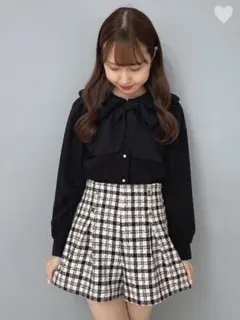 美品☆エブリン☆くるみボタンショートパンツ☆ブラックチェック☆アンミール☆