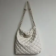 ホワイト キルティング ショルダーバッグ 推し活バッグ（新品未使用）
