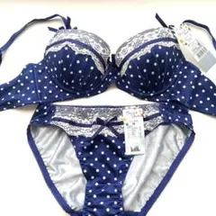 Item thumbnail for item f8f8ff28-1633-43f5-baea-092ef5d56527