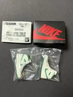 NIKE ガチャ　メタリックグリーン　エアジョーダン　バッシュ　ミニチュア　①