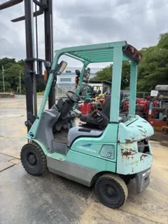 日産フォークリフトNSJ01 900kg 3000㎜ 使用796H ガソリン 日産フォークリフトNSJ01 900kg 3000㎜ 使用796H ガソリン - メルカリ