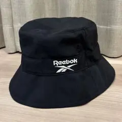 Reebok ブラック バケットハット
