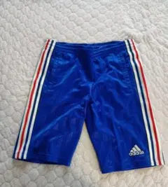 adidas 青 ストライプ ハーフパンツ