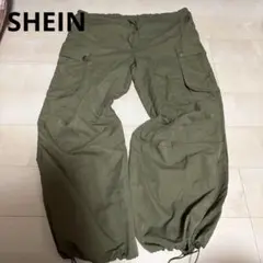 美品✨SHEIN シーイン カーゴパンツ カーキのサムネイル