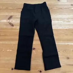 黒のロングパンツ 両サイドポケット付き