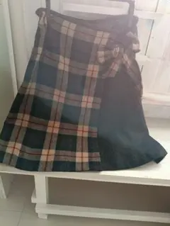 チェック柄ラップスカート