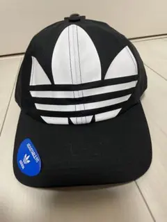 adidas ストライプデザインキャップ