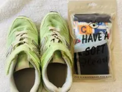 ニューバランス キッズスニーカー×110cm新品キッズパンツ