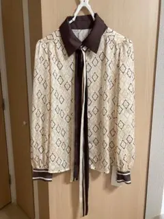 リリーブラウン ペイズリー刺繍 プリーツパンツ上下セットアップ 青 