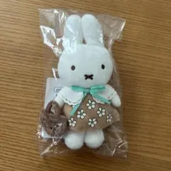 激レア！Miffy whiteミッフィー花柄ドレス ミニドール ホワイト