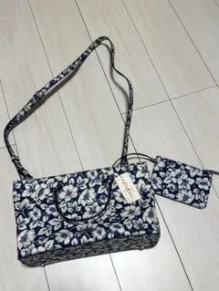 【新品未使用】Cath Kidston 花柄トートバッグ 中型 ネイビー