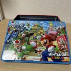 SUPER NINTENDO WORLD. マリオブラザーズのお菓子の空き缶