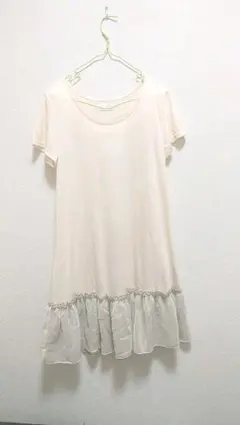 ワンピース　　春　夏　白　クリーム色