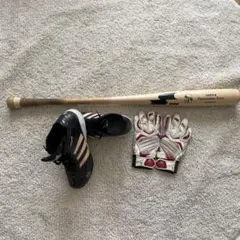 巨人　坂本勇人バット・スパイク・グローブセット