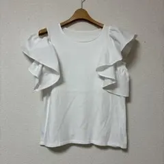 INTERRLANET左右違うデザインオープンショルダーフリル袖Tシャツトップス
