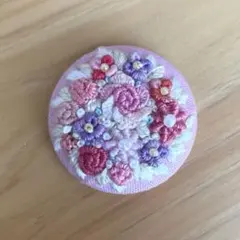 ハンドメイド刺繍ブローチ 8180