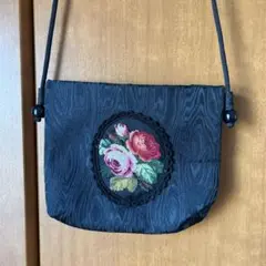 Michiko Kugeウィーン伝統刺繍ポシェット久家道子 レトロにもポップにも