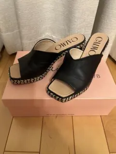 GAIMO Vカットスクエアヒールサンダル 36のサムネイル